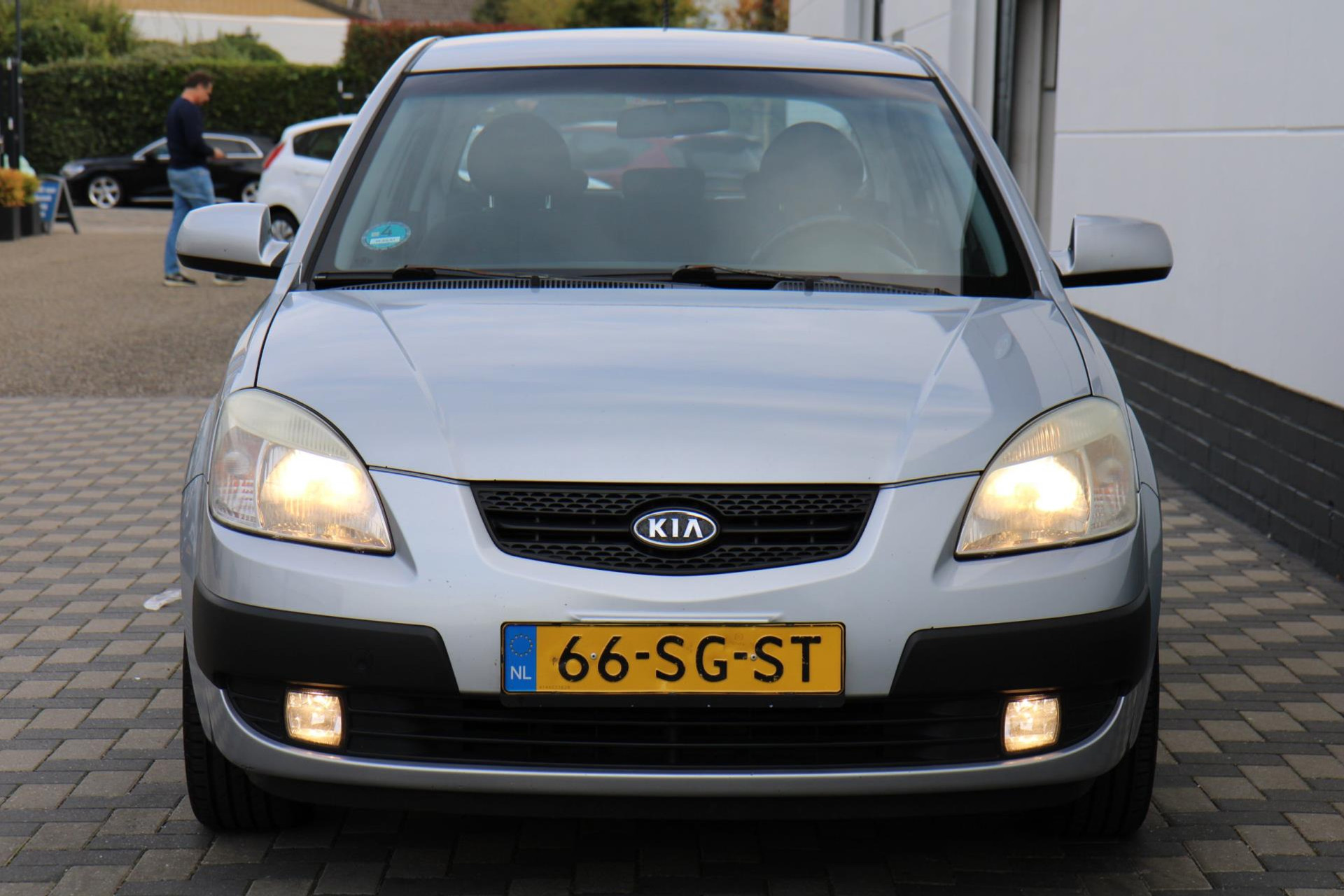 47920585-24.jpg