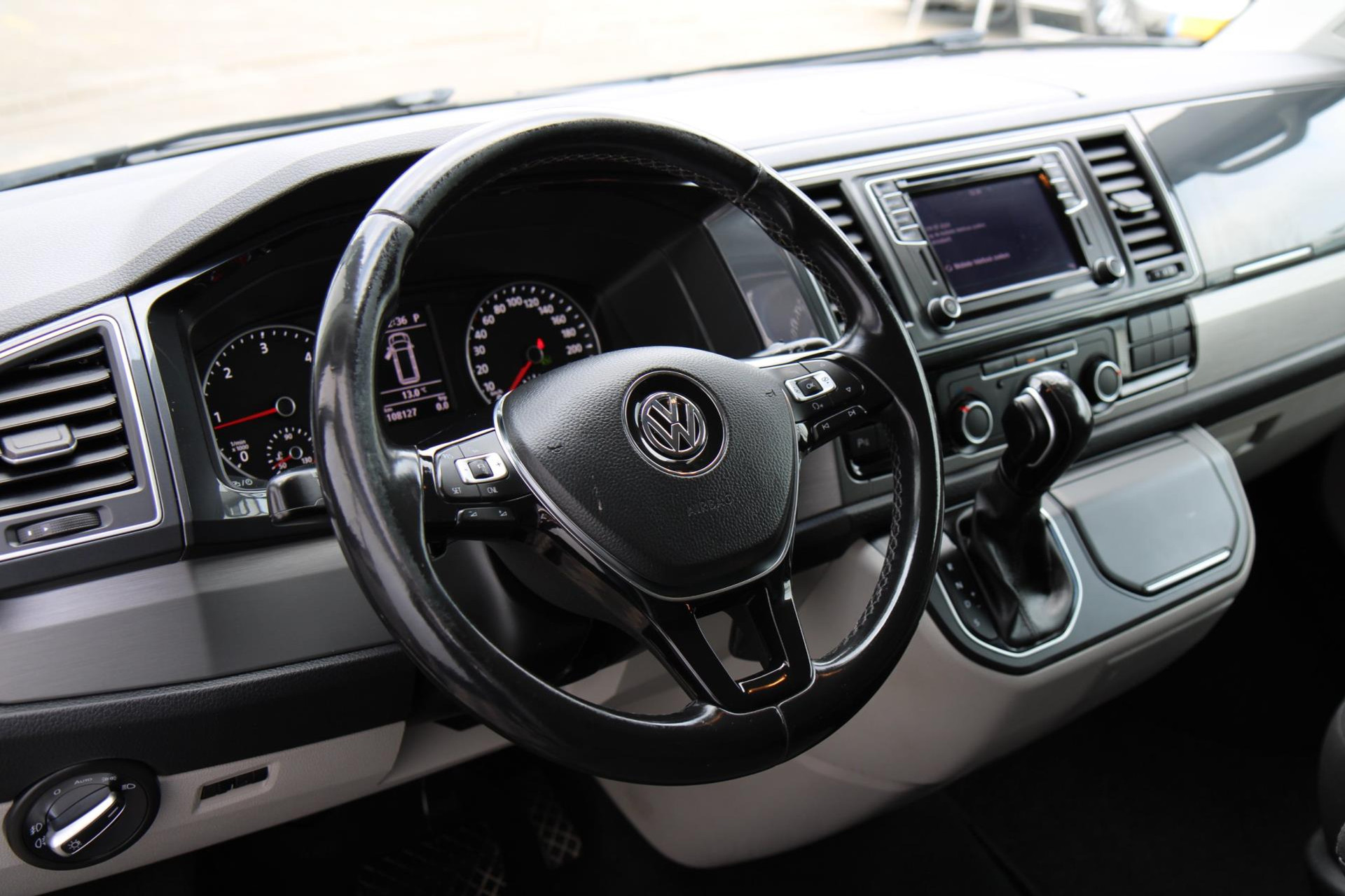 47950764-12.jpg