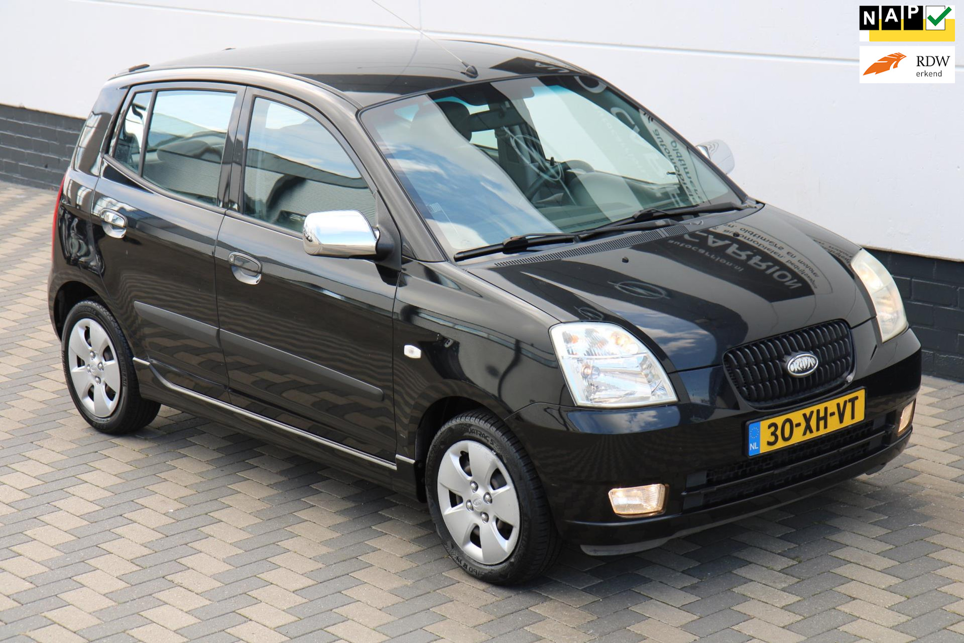 47996655-68.jpg