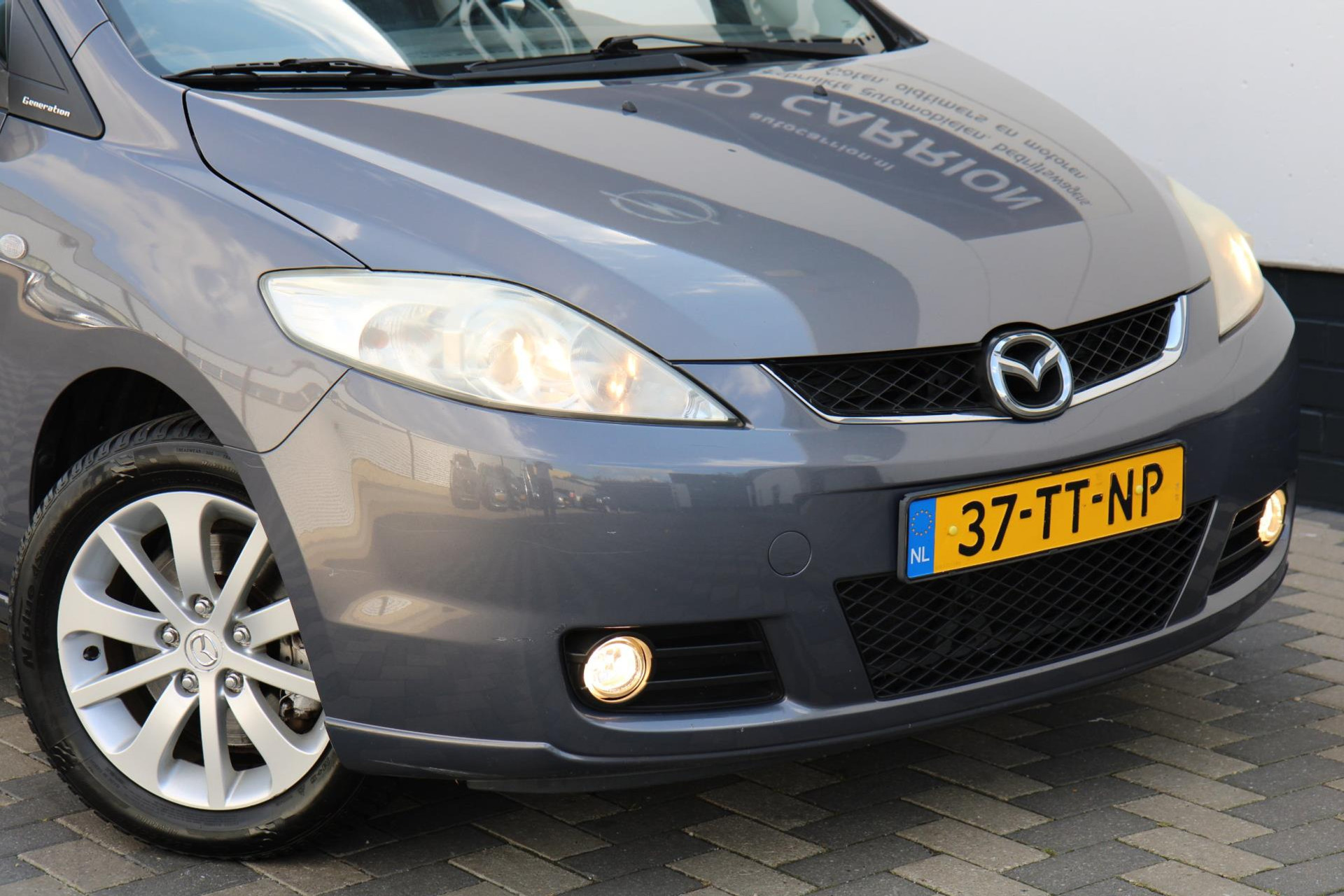 47996288-54.jpg