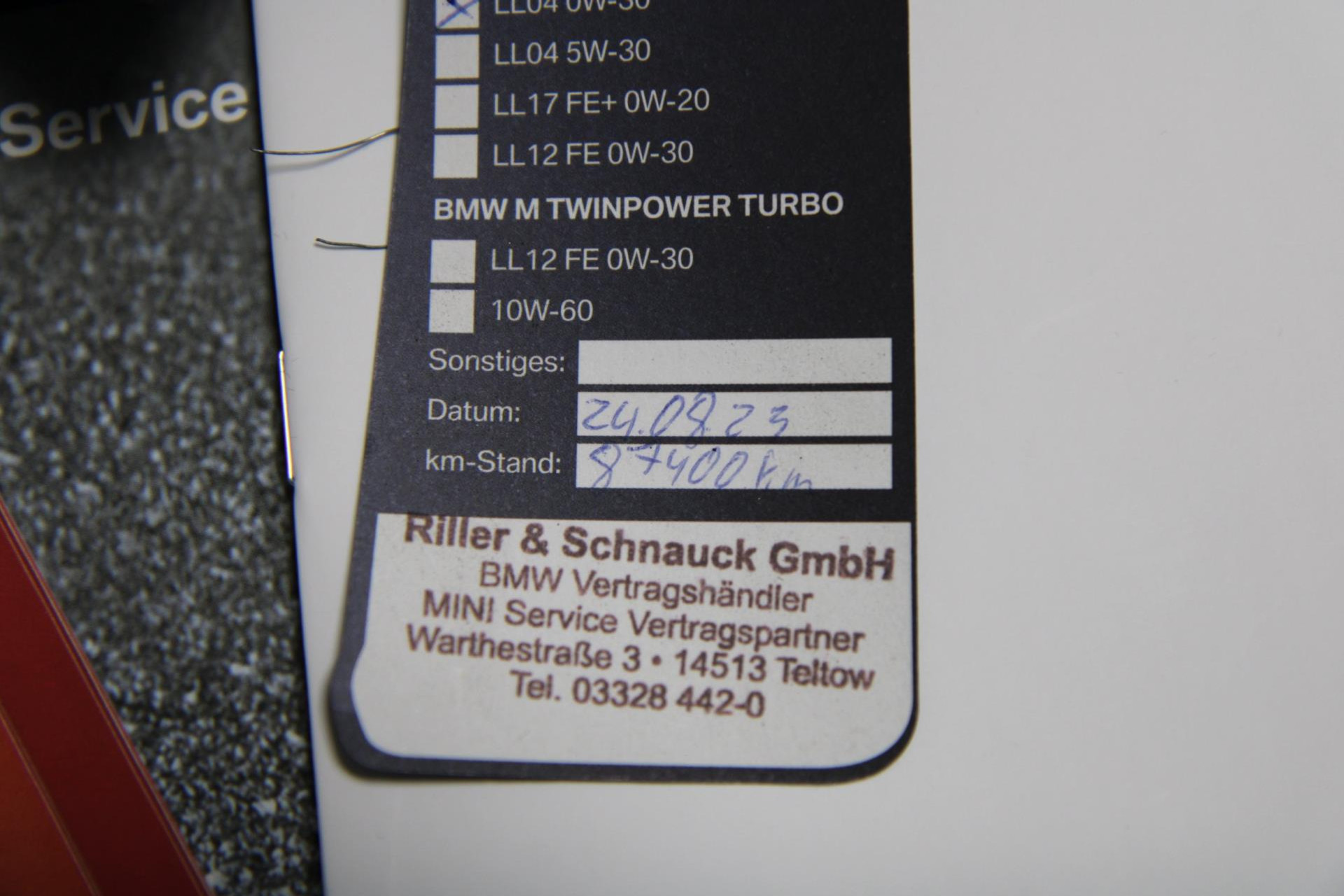 48378100-52.jpg