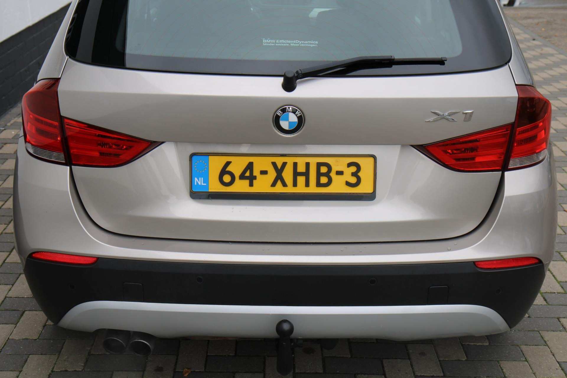 48535878-56.jpg