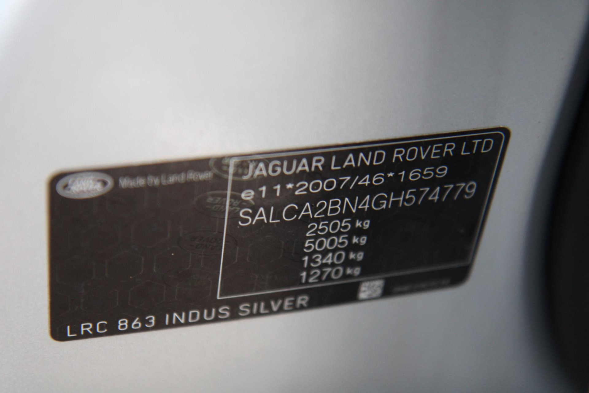 48625420-37.jpg