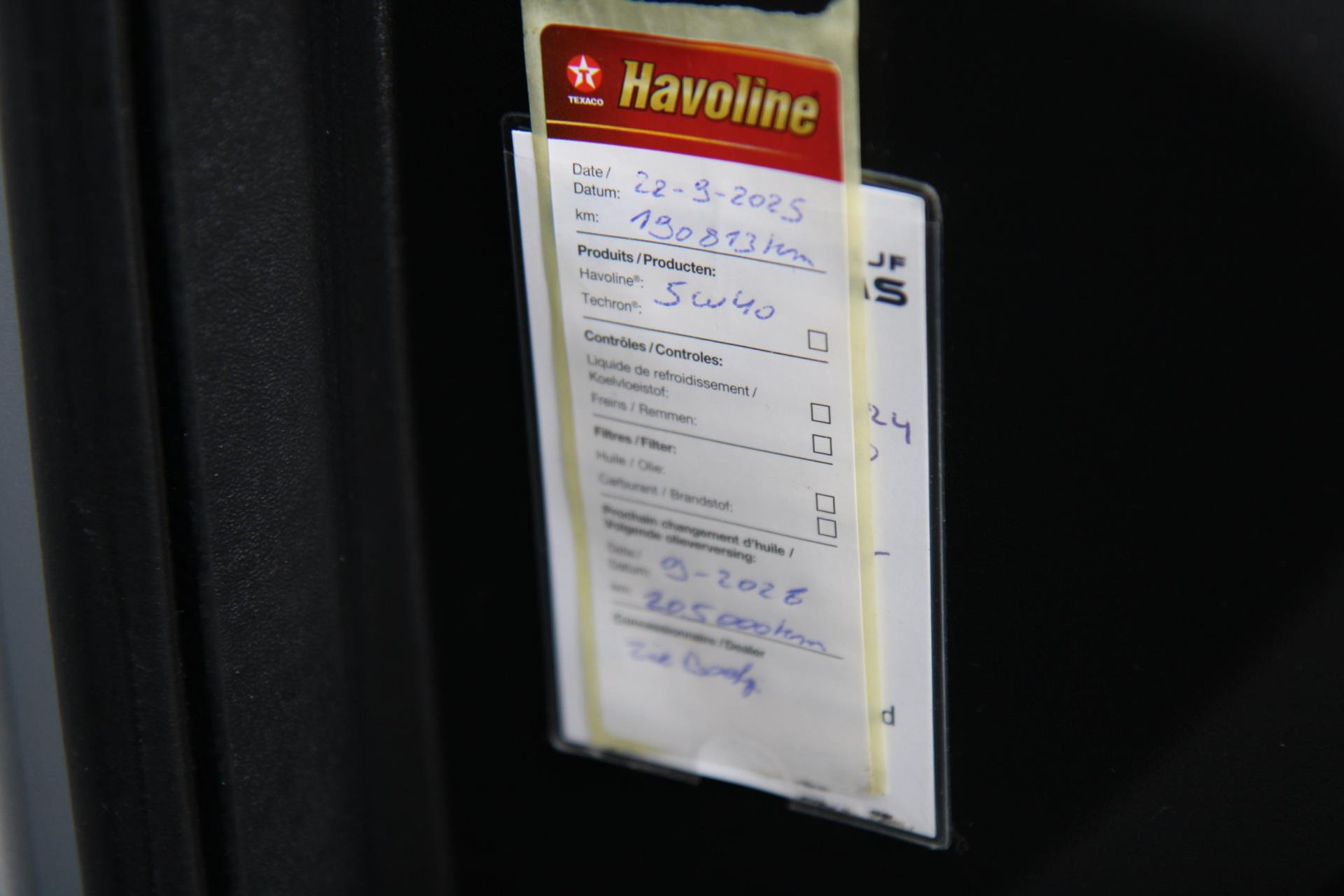 48625420-45.jpg