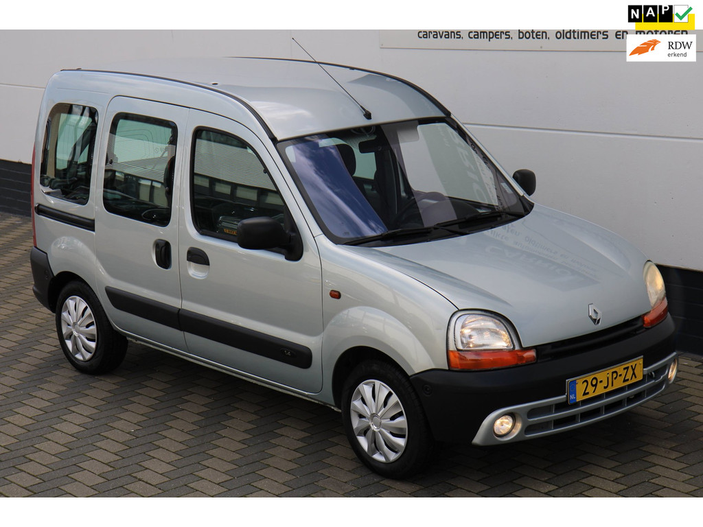 52122960-80.jpg